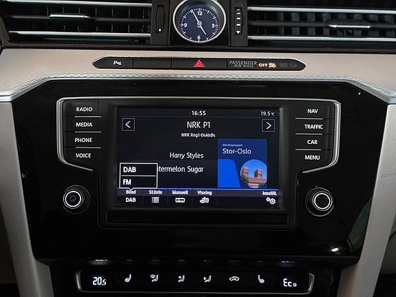 Volkswagen Passat 20 of 30