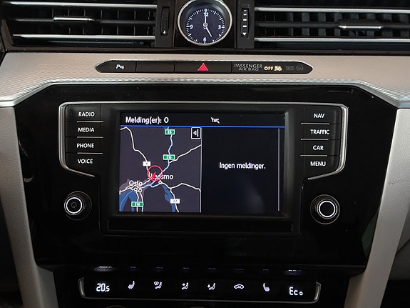 Volkswagen Passat 29 of 30