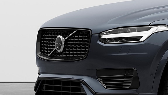 Volvo XC90 11 of 28
