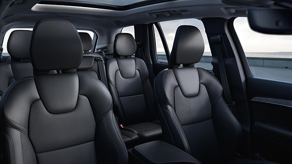 Volvo XC90 23 of 28