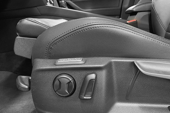 Volkswagen Passat 8 of 16