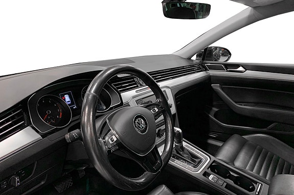 Volkswagen Passat 6 of 16