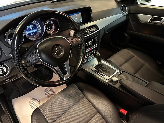Mercedes-Benz 180 9 of 30
