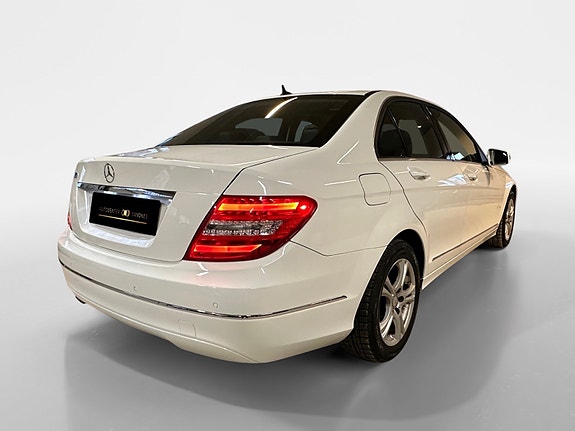 Mercedes-Benz 180 7 of 30