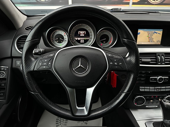 Mercedes-Benz 180 14 of 30
