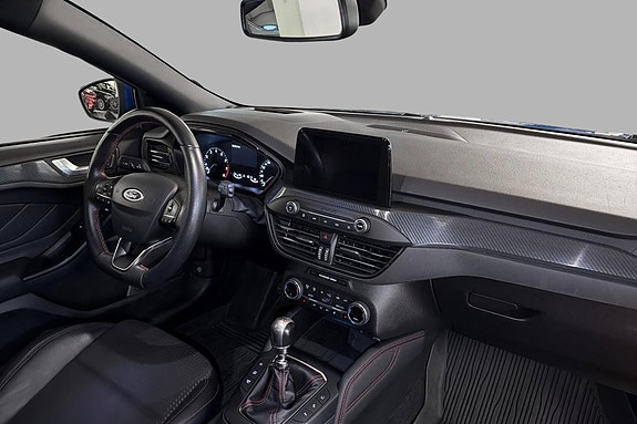 Ford Focus 10 of 27