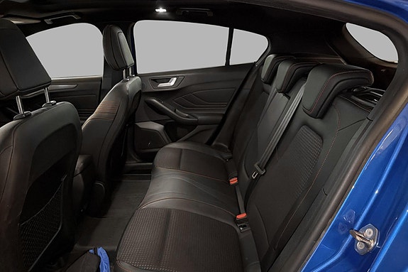 Ford Focus 12 of 27