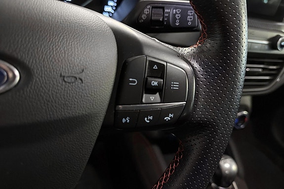 Ford Focus 16 of 27