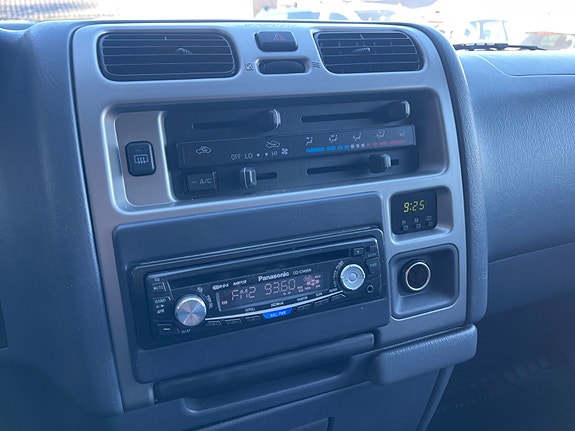Toyota HiAce 14 of 30
