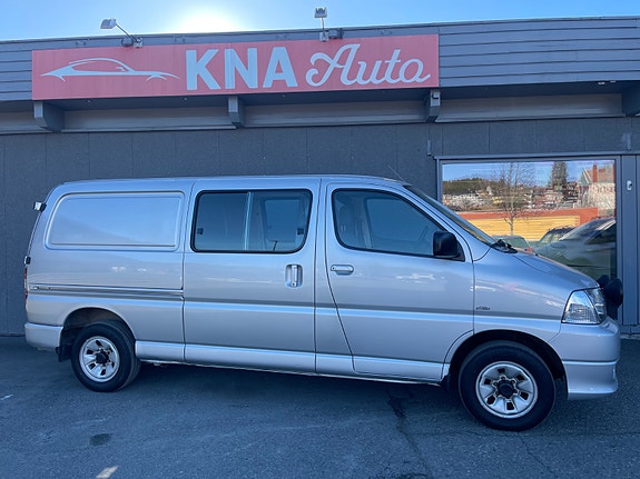 Toyota HiAce 6 of 30
