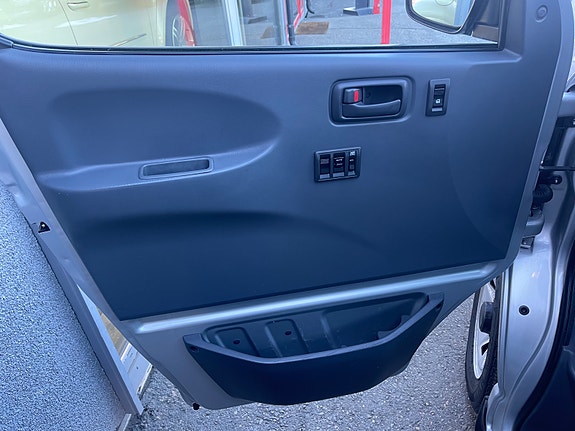 Toyota HiAce 24 of 30