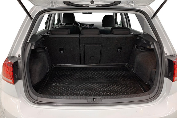 Volkswagen e-Golf VII 4 of 12