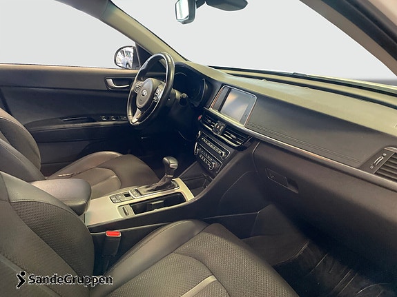 Kia Optima 10 of 16