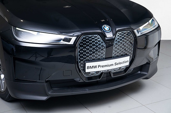 BMW iX 5 of 29