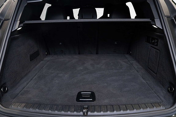 BMW iX 28 of 29