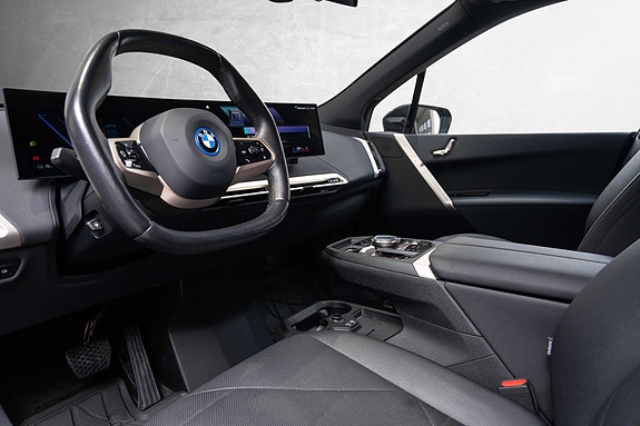 BMW iX 23 of 29