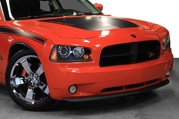 Dodge Charger 2 of 30