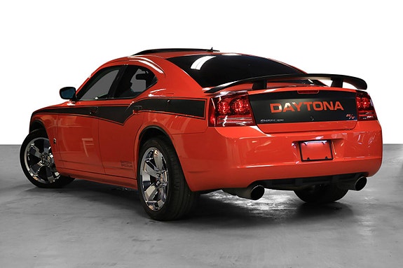 Dodge Charger 14 of 30