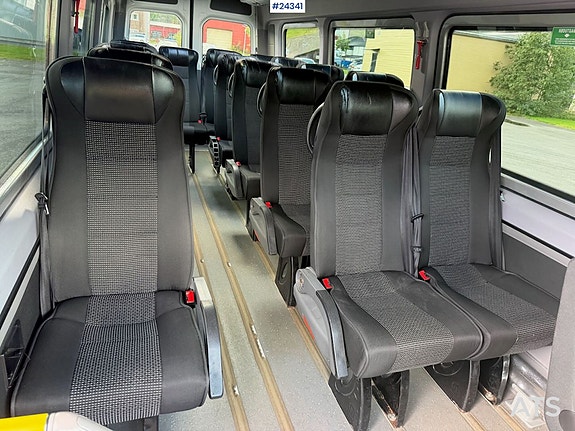 Mercedes-Benz Sprinter 516 m/ 16+1 og godkjent for to rullestolbrukere. SE VIDEO 24 of 30