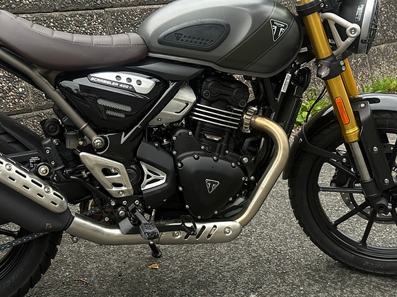 Triumph Scrambler 400X Matt Khaki Green 1 igjen! 11 of 13