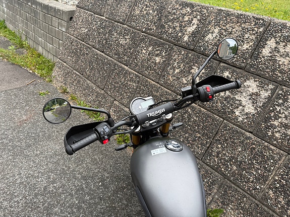 Triumph Scrambler 400X Matt Khaki Green 1 igjen! 6 of 13