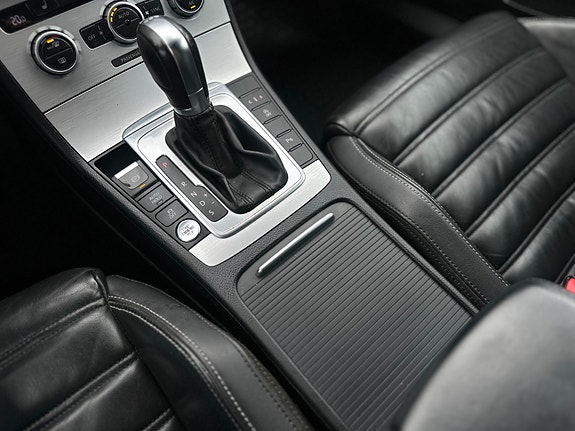 Volkswagen CC 16 of 30