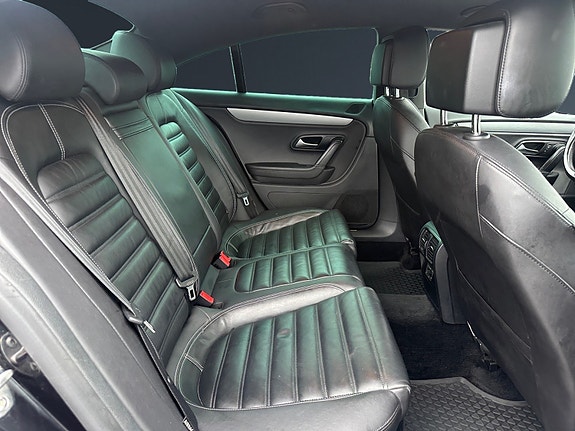 Volkswagen CC 15 of 30