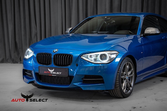 BMW M135i 7 of 30