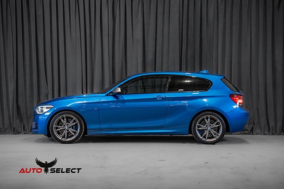 BMW M135i 8 of 30