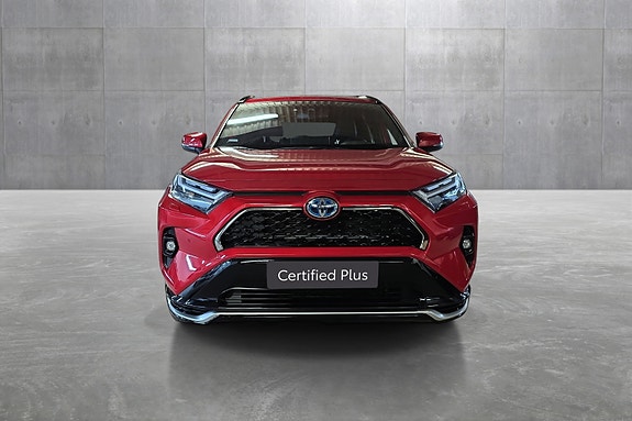 Toyota RAV4 Plug-in Hybrid 8 of 24