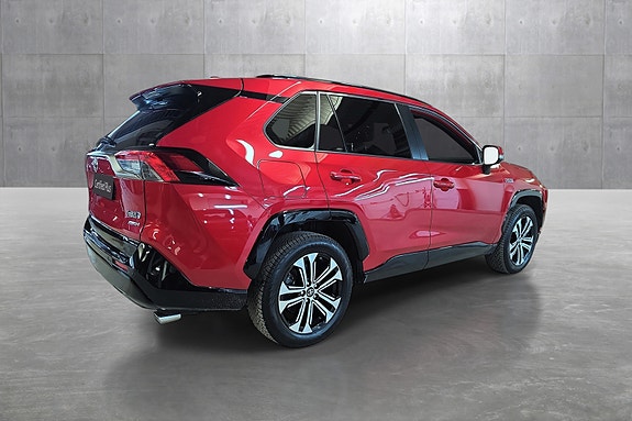 Toyota RAV4 Plug-in Hybrid 5 of 24