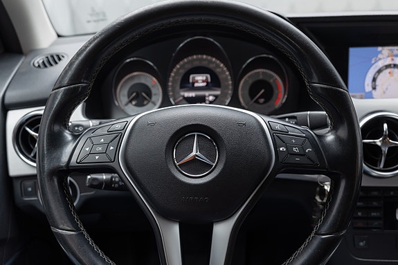 Mercedes-Benz GLK 18 of 25