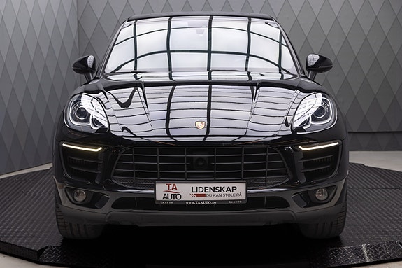 Porsche Macan S 4 of 30