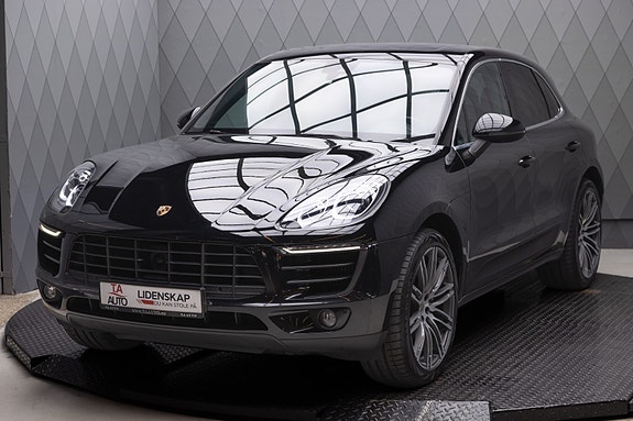 Porsche Macan S 3 of 30