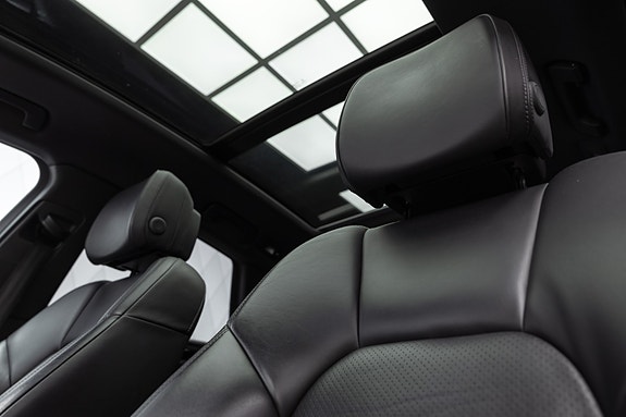Porsche Macan S 20 of 30