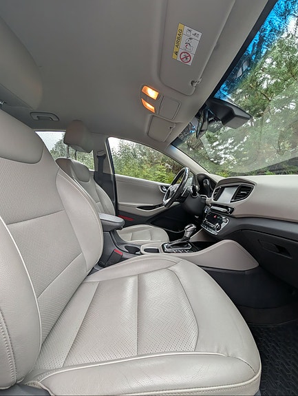 Hyundai IONIQ 14 of 18