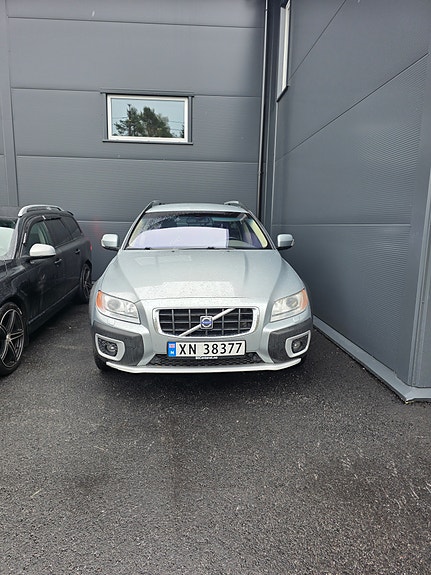 Volvo XC70 3 of 12