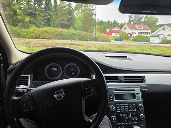 Volvo XC70 7 of 12