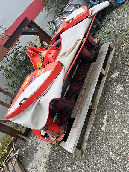 Kuhn frontmaskin selges! 2 of 4