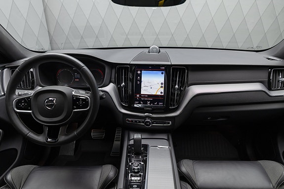 Volvo XC60 18 of 30