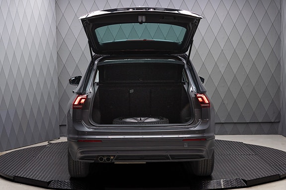 Volkswagen Tiguan 10 of 25