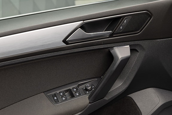 Volkswagen Tiguan 13 of 25