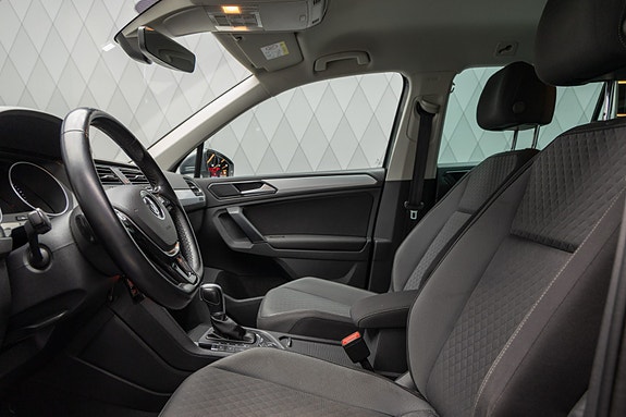 Volkswagen Tiguan 17 of 25
