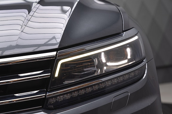 Volkswagen Tiguan 5 of 25