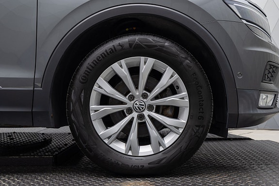 Volkswagen Tiguan 12 of 25