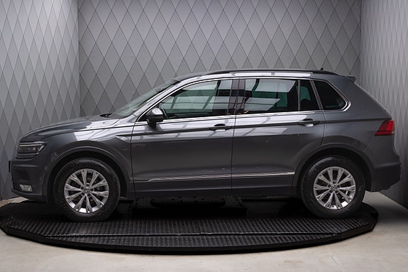 Volkswagen Tiguan 9 of 25
