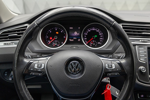 Volkswagen Tiguan 18 of 25