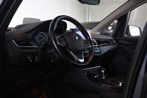 BMW 225xe 5 of 17