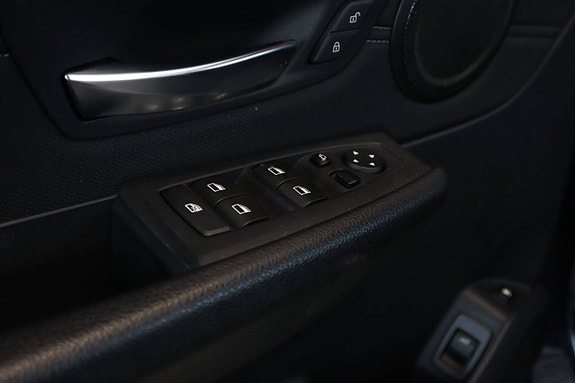 BMW 225xe 7 of 17