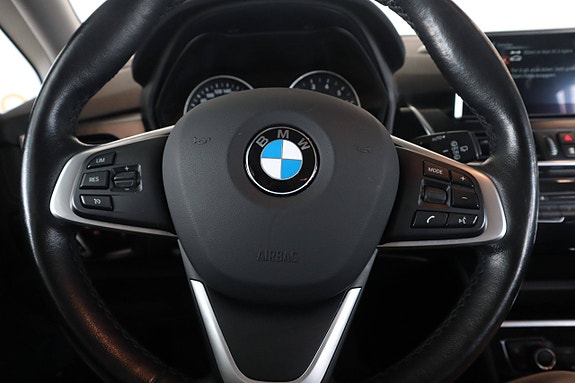 BMW 225xe 10 of 17